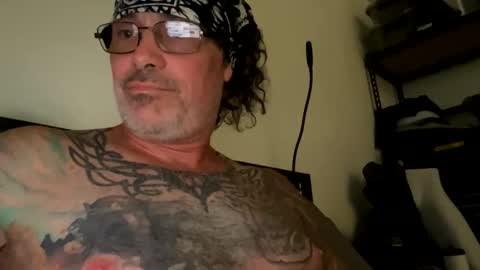 specter1972 online show from April 3, 7:34 pm