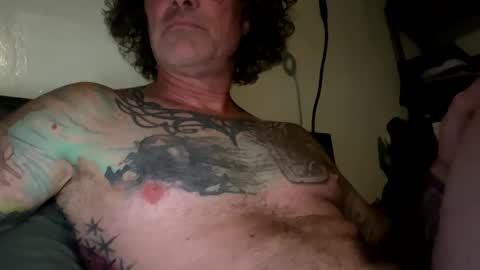 specter1972 online show from April 19, 11:51 pm