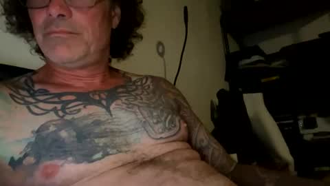 specter1972 online show from April 30, 12:39 am