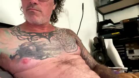 Snapshot of specter1972 chatting on May 3, 4:57 pm specter1972 online show from May 3, 4:57 pm