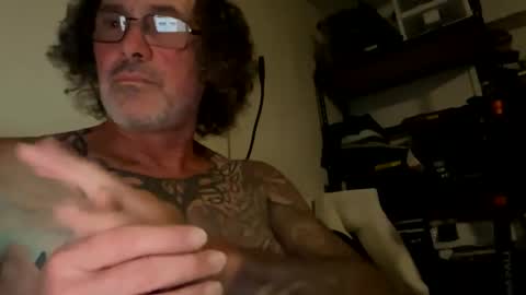 Snapshot of specter1972 chatting on June 2, 12:23 am specter1972 online show from June 2, 12:23 am