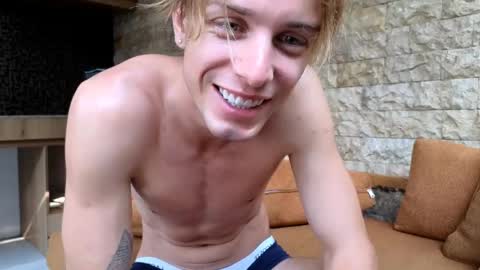 Sasha --  online show from April 3, 12:41 am