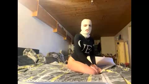 yourfavouritecouple online show from January 16, 3:34 am