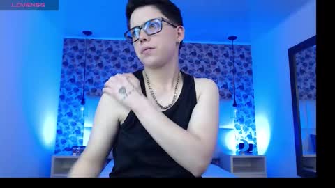 spencerm_ online show from October 26, 4:02 pm