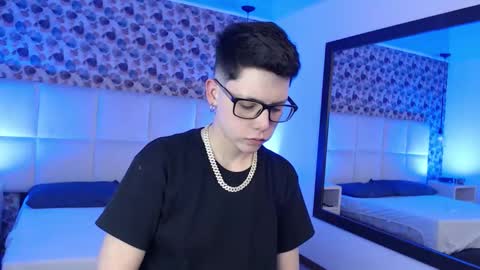 spencerm_ online show from October 29, 9:49 pm