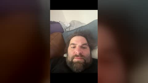 Snapshot of spendermender chatting on December 18, 3:07 pm spendermender online show from December 18, 3:07 pm