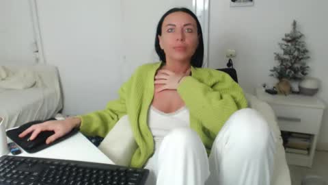 Carla online show from December 30, 8:58 pm