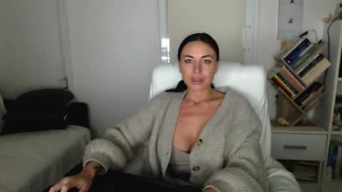 Carla online show from October 1, 5:19 pm