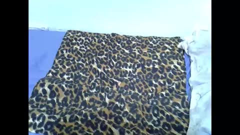 Snapshot of spicy_kittie chatting on November 18, 6:45 pm Kittle online show from November 18, 6:45 pm