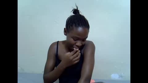 Snapshot of spicy_kittie chatting on May 26, 7:26 am Kittle online show from May 26, 7:26 am