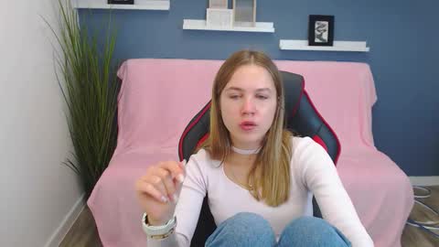 spicy_lexi online show from October 7, 6:43 am