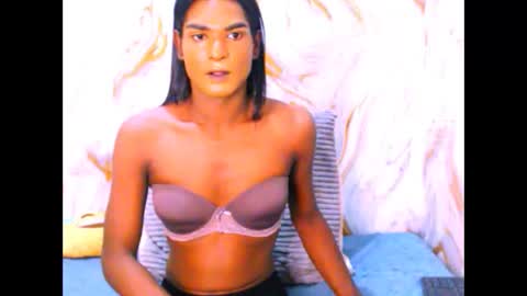 spicybarbie4u online show from April 2, 5:43 pm