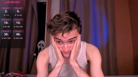 Snapshot of spider___man chatting on October 31, 2:40 pm Spidey online show from October 31, 2:40 pm