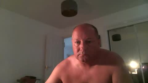 Snapshot of spidey1051a chatting on May 16, 10:47 am spidey1051a online show from May 16, 10:47 am