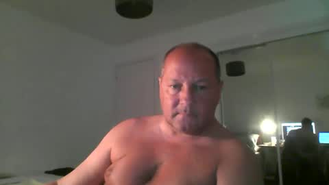 Snapshot of spidey1051a chatting on May 21, 11:17 am spidey1051a online show from May 21, 11:17 am