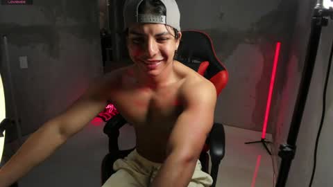 spideychill online show from April 16, 5:08 am