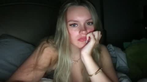 spoiledxo online show from April 28, 1:48 am