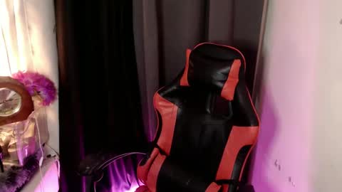 Snapshot of spoileme_babexx chatting on March 7, 4:22 pm CALL ME RAINE online show from March 7, 4:22 pm