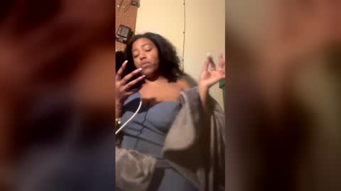 spoilprincesschloee online show from December 19, 11:01 pm