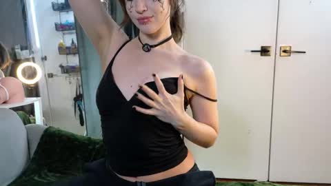 Snapshot of spookysage chatting on November 17, 10:04 pm Sage online show from November 17, 10:04 pm