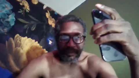 Snapshot of spoonyp chatting on October 24, 9:06 am spoonyp online show from October 24, 9:06 am