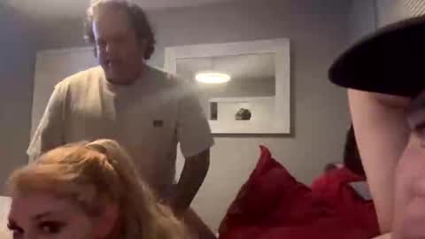 Snapshot of sprawl510 chatting on September 28, 9:58 am sf510 online show from September 28, 9:58 am