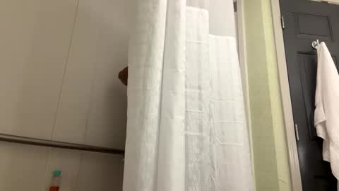 spreadthatassssssssss online show from April 27, 7:28 am