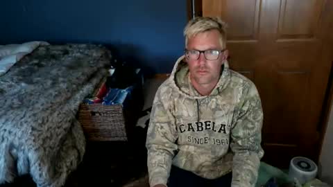 Snapshot of spun_redneck chatting on May 24, 12:48 am Spun Redneck online show from May 24, 12:48 am