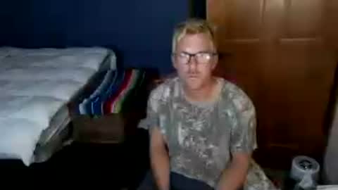Snapshot of spun_redneck chatting on June 22, 1:29 am Spun Redneck online show from June 22, 1:29 am
