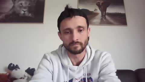 Snapshot of spyco82 chatting on February 23, 12:16 pm spyco82 online show from February 23, 12:16 pm