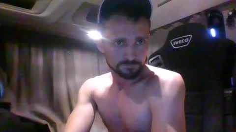 spyco82 online show from December 3, 3:32 pm