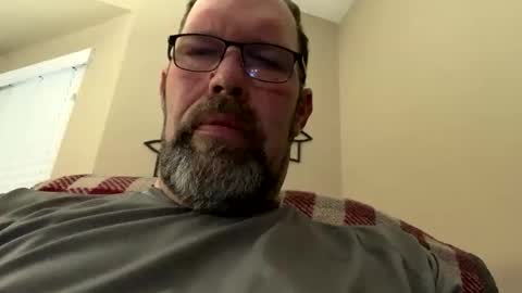 Snapshot of squirreldiamond chatting on March 3, 1:06 pm squirreldiamond online show from March 3, 1:06 pm