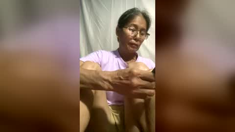 Snapshot of squirt0120 chatting on June 23, 5:22 pm squirt0120 online show from June 23, 5:22 pm