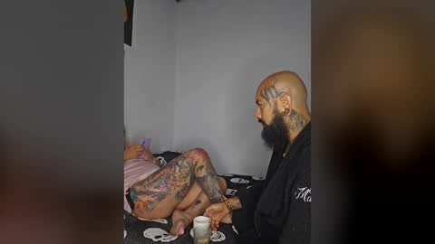 sr_srasmith online show from June 25, 8:19 am