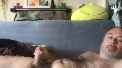 Snapshot of srekos38 chatting on December 5, 8:34 am srekos38 online show from December 5, 8:34 am