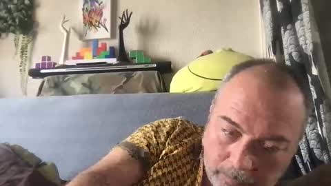 Snapshot of srekos38 chatting on March 5, 9:27 am srekos38 online show from March 5, 9:27 am