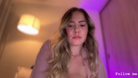 Sophie 3 online show from June 12, 12:42 am