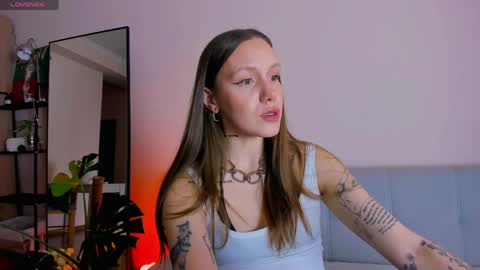 Snapshot of sshawty chatting on April 8, 2:06 pm Anni if Im offline for a long time Im depressed feel free to support me offline online show from April 8, 2:06 pm