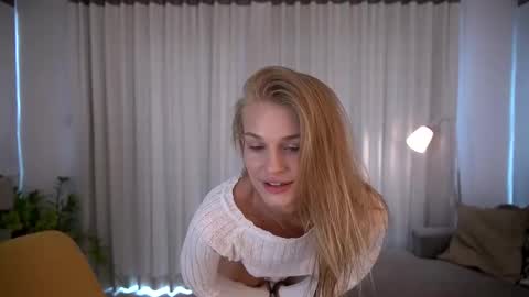 Snapshot of ssscarlett chatting on March 9, 4:16 am Scarlett online show from March 9, 4:16 am