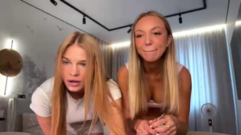 Snapshot of ssscarlett chatting on August 1, 11:53 am Scarlett online show from August 1, 11:53 am