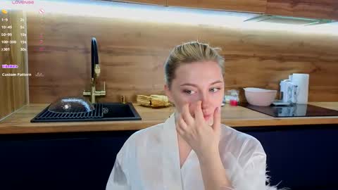 Kate online show from January 15, 1:48 pm