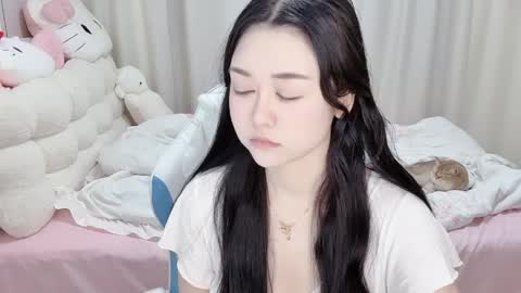 Aurora online show from April 5, 8:17 pm