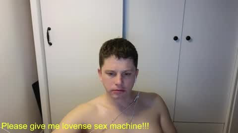 st1vemaster01 online show from April 17, 4:21 pm