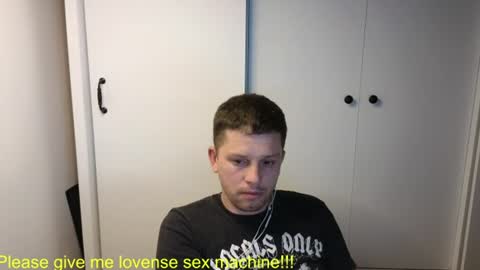 st1vemaster01 online show from June 11, 2:48 pm