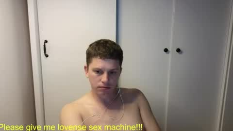 st1vemaster01 online show from June 23, 3:21 pm