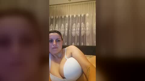 Snapshot of stacey_amelly chatting on August 5, 9:06 pm Amelly online show from August 5, 9:06 pm