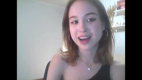 Snapshot of stacey_wills chatting on October 13, 4:29 pm stacey_wills online show from October 13, 4:29 pm
