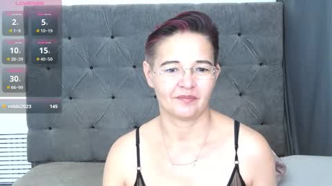 staceydarling online show from November 22, 1:15 am