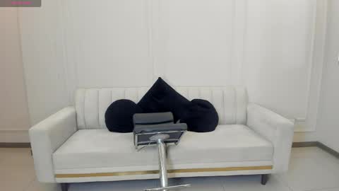 Stacy Woods online show from May 31, 10:55 am