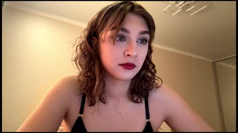 Elli online show from February 10, 11:25 am